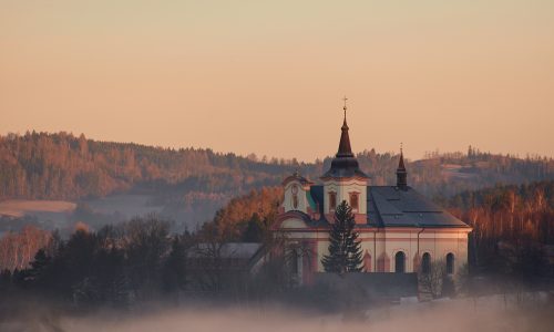 Nová Paka - kostel Nanebevzetí Panny Marie